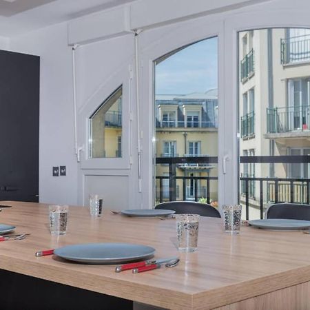 Lovely Apartment Close To A Big Shopping Mall Serris Bagian luar foto