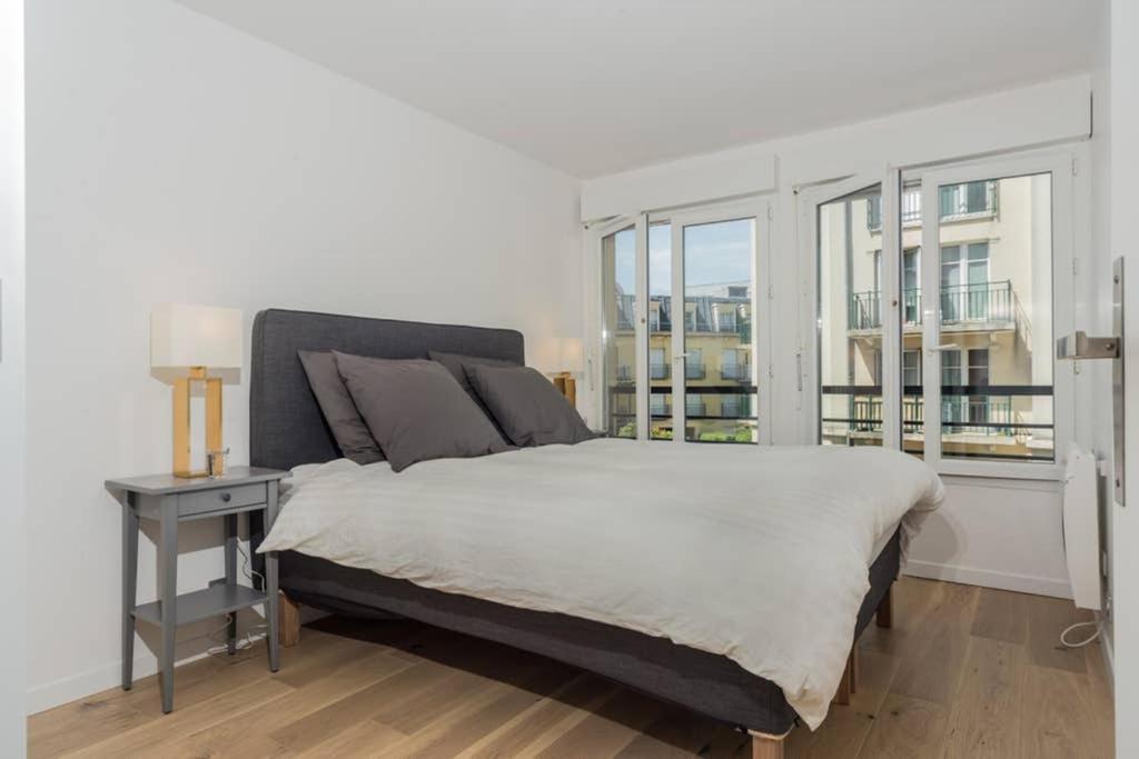 Lovely Apartment Close To A Big Shopping Mall Serris Bagian luar foto