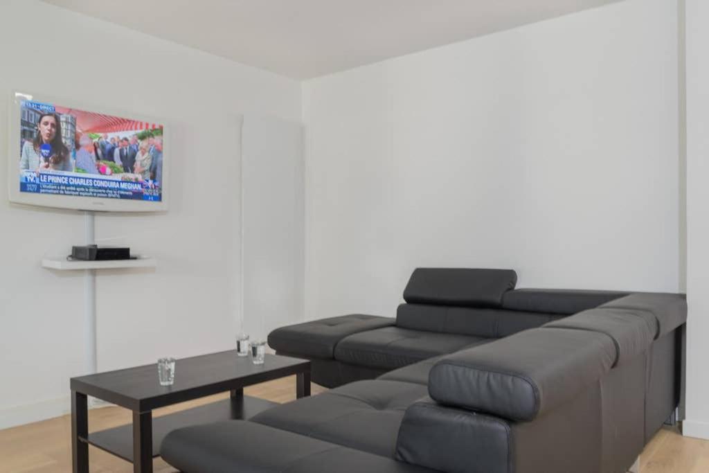 Lovely Apartment Close To A Big Shopping Mall Serris Bagian luar foto